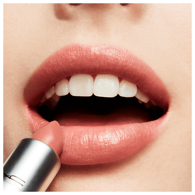 M·A·C Lustre Lipstick Hug Me - Batom Cintilante 3g