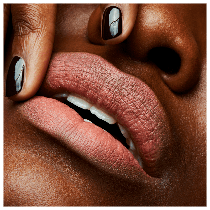 M·A·C Matte Lipstick Kinda Sexy - Batom 3g