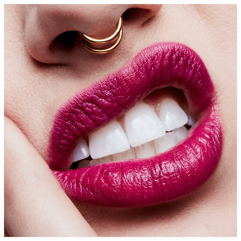 M·A·C Satin Lipstick Rebel - Batom Cremoso 3g