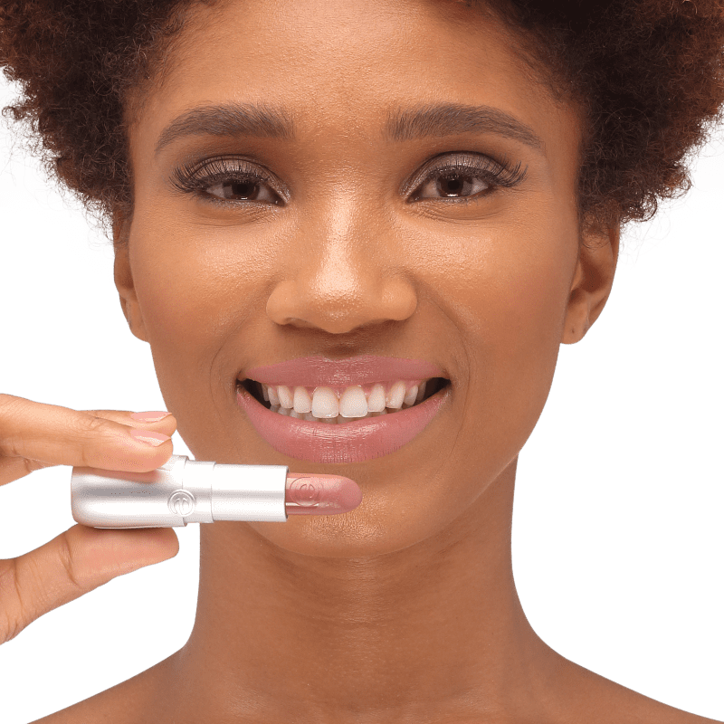 Essence Velvet Matte 01 - Batom 3,8g