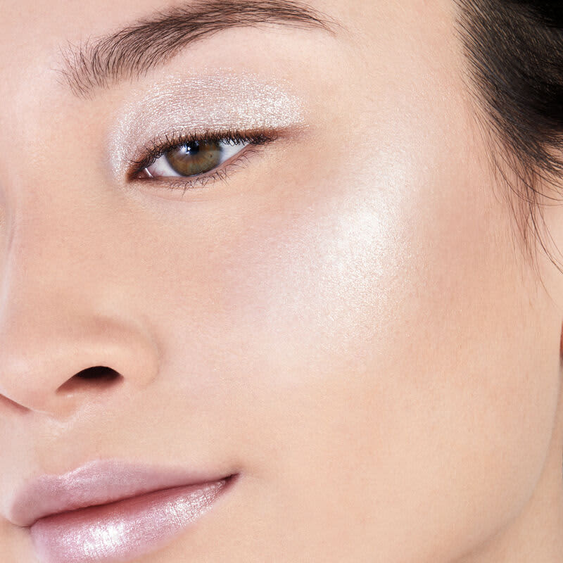 Shiseido Aura Dew 01 Lunar - Iluminador 4,8g