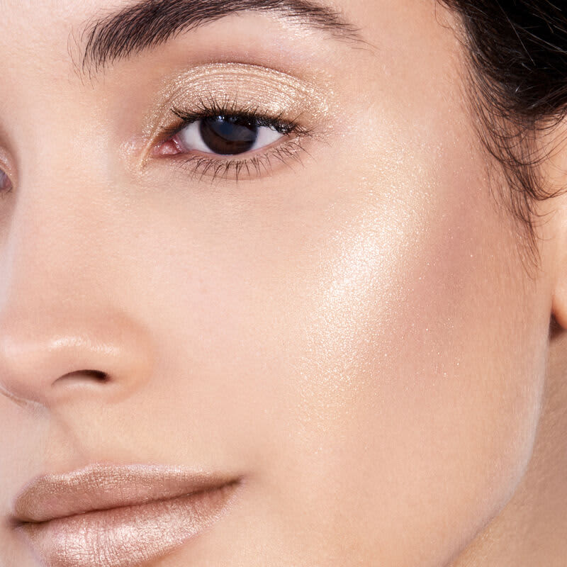 Shiseido Aura Dew 02 Solar - Iluminador 4,8g