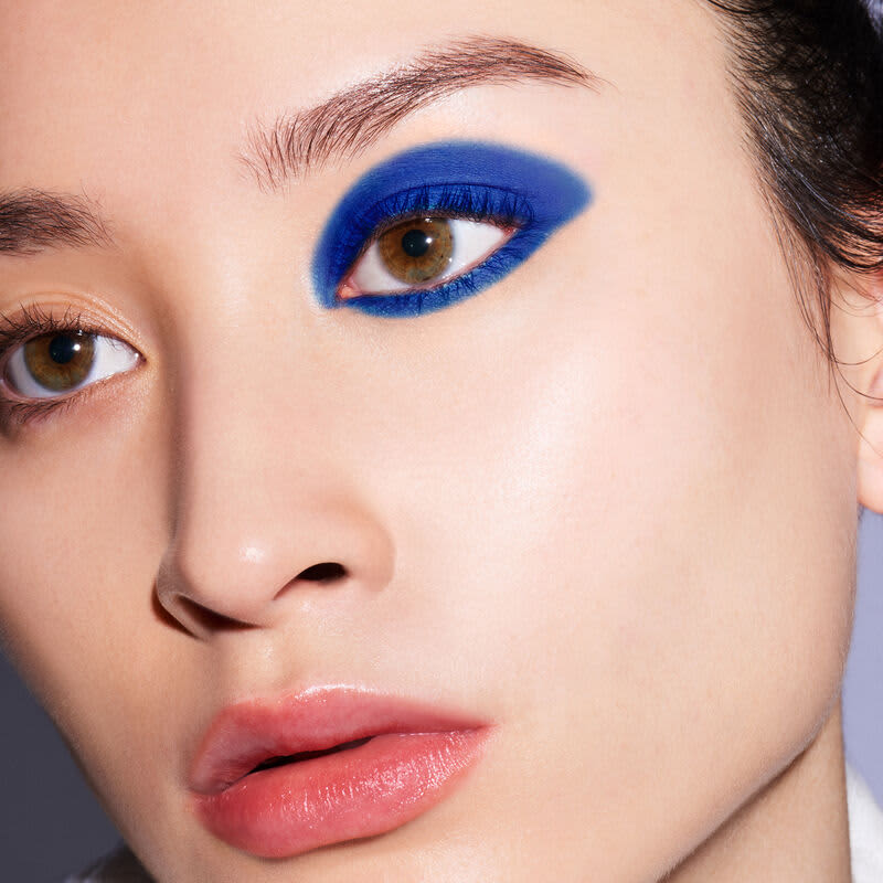 Shiseido Kajal InkArtist 08 Gunjo Blue - Lápis de Olho 0,8g