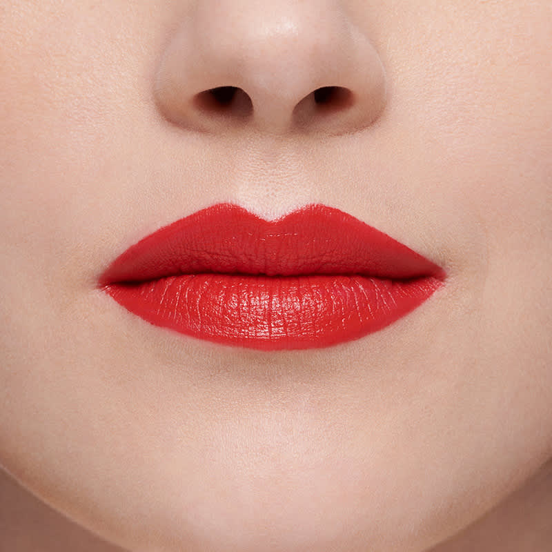 Rouge Essentiel Silky Crème Lipstick Rouge Électrique - Batom 3,5g