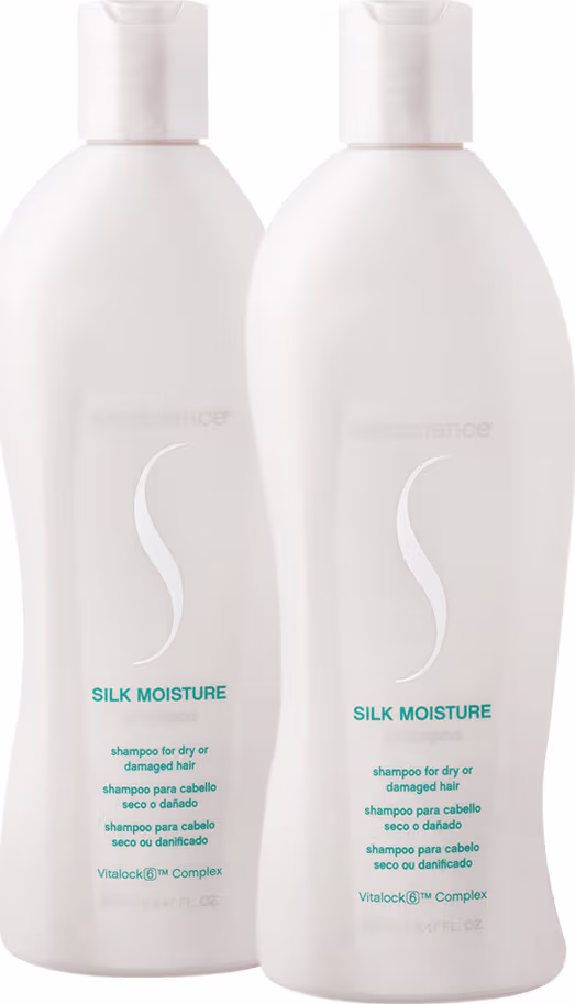 Dois frascos brancos de shampoo Senscience Silk Moisture para cabelos secos ou danificados, com rótulos indicando o tipo de produto e o complexo Vitalock.