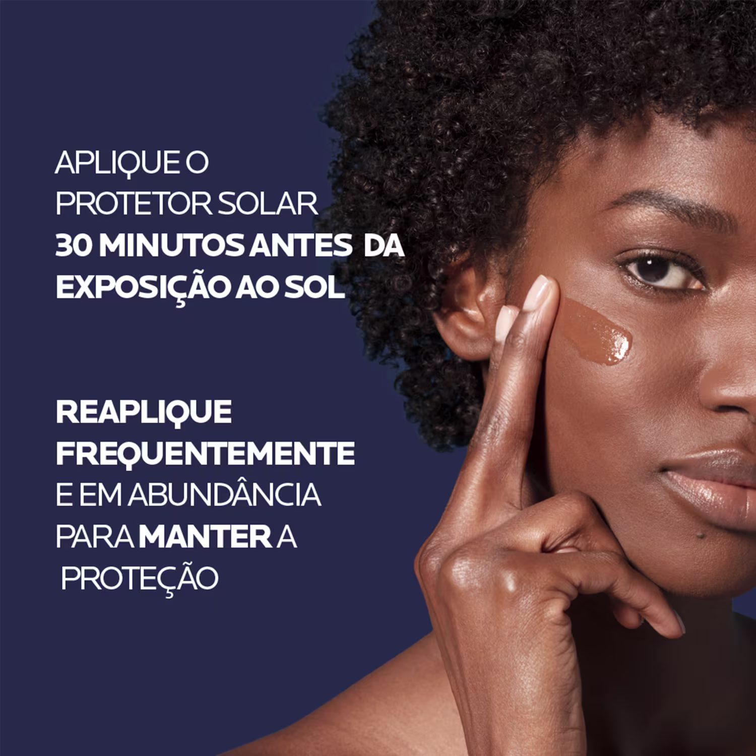 A imagem mostra uma mulher usando o protetor e indicações de como usar o produto.