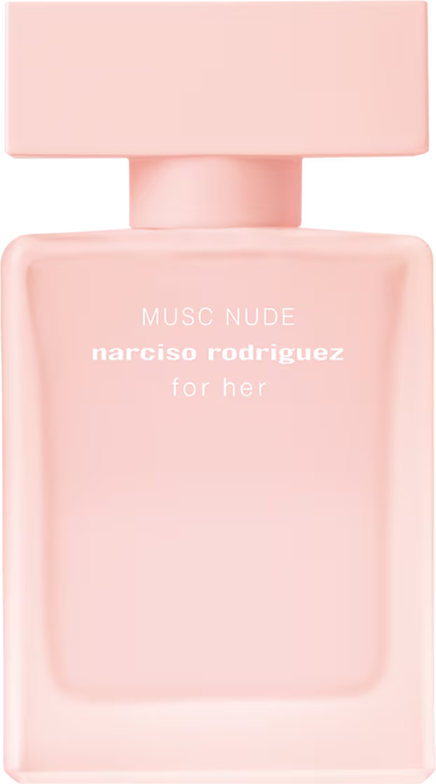 A imagem mostra o frasco de perfume Musc Nude, da marca Narciso Rodriguez. Ele tem um design retangular, com um tom de rosa claro e detalhes em branco. O nome do produto "Musc Nude Narciso Rodriguez for her" está impresso no frasco de forma minimalista.