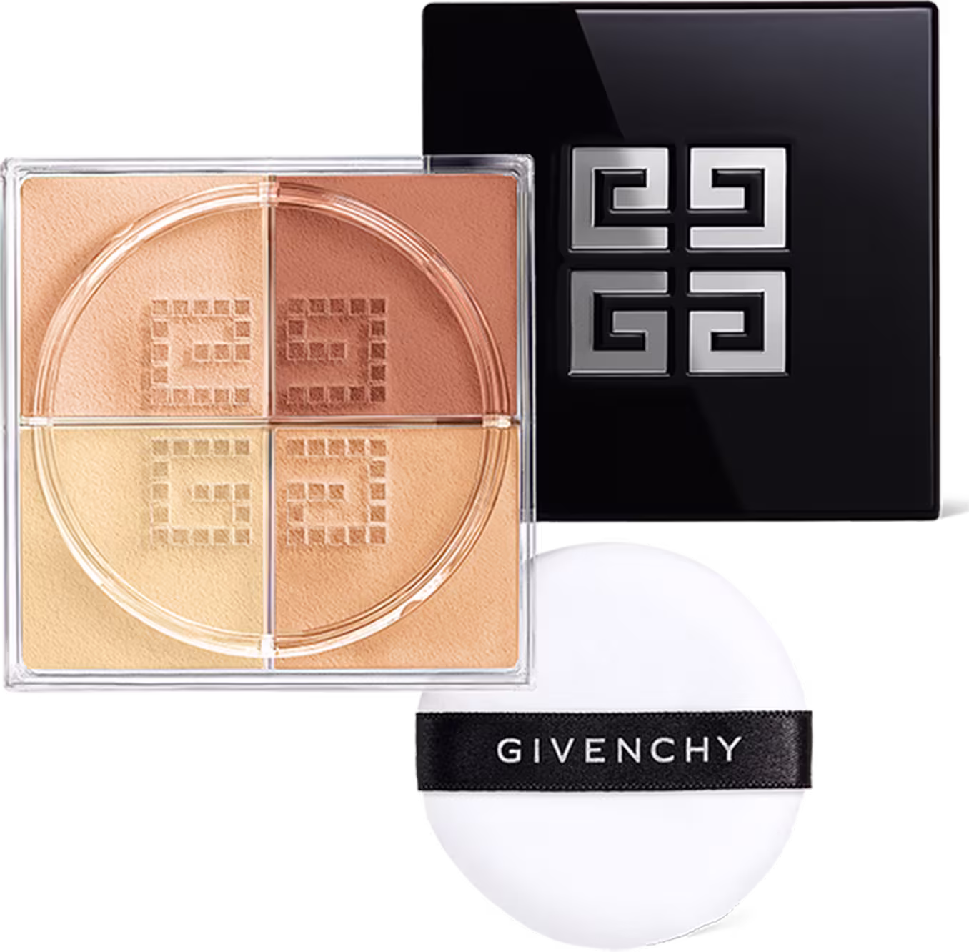 A imagem mostra os elementos da embalagem do pó solto. Tem a paleta quadrada com pó nas cores ocre e laranja. A tampa preta com o logotipo da Givenchy. Há também a esponja de aplicar, é branca e redonda com o nome "Givenchy" impresso.