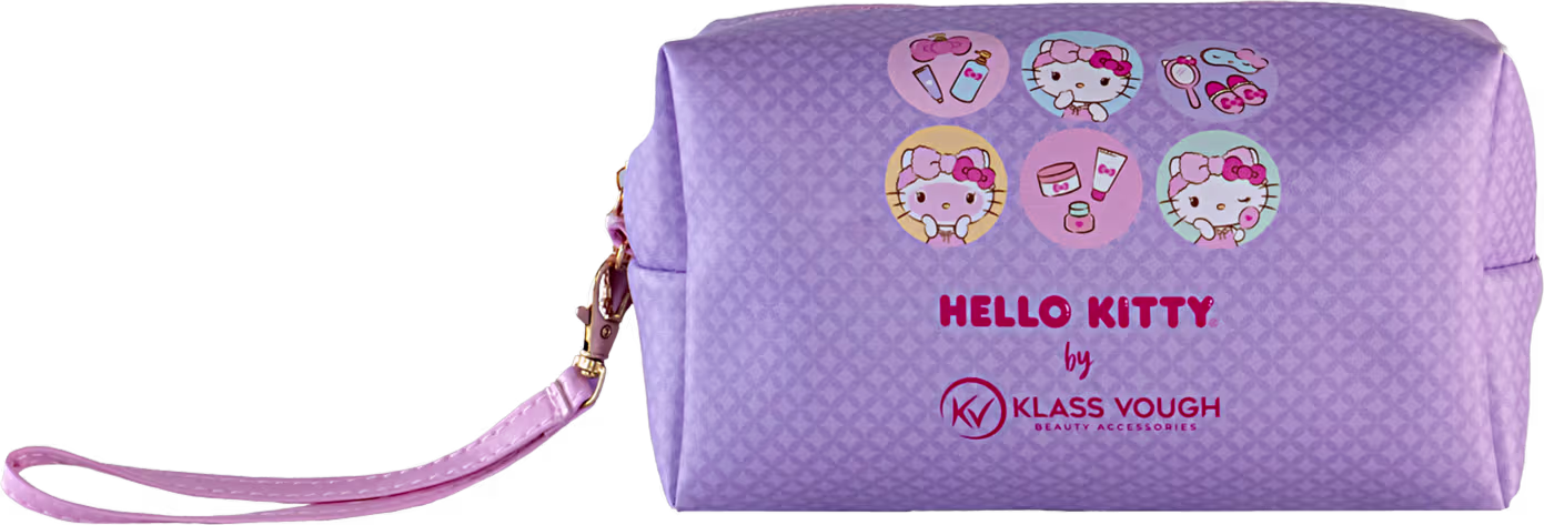Nécessaire em formato retangular de estojo com estampa lilás e detalhes de Hello Kitty em vários padrões. Apresenta o logotipo "Hello Kitty by Klass Vough" em letras rosa. A alça removível é na cor rosa claro.