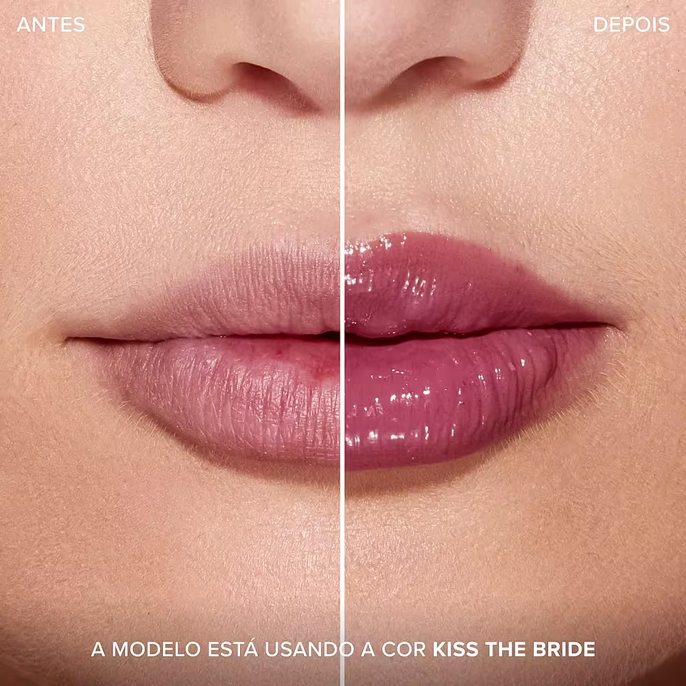 A imagem mostra antes e depois do uso do gloss labial, com foco nos lábios. Frase: A modelo está usando a cor Kiss The Bride