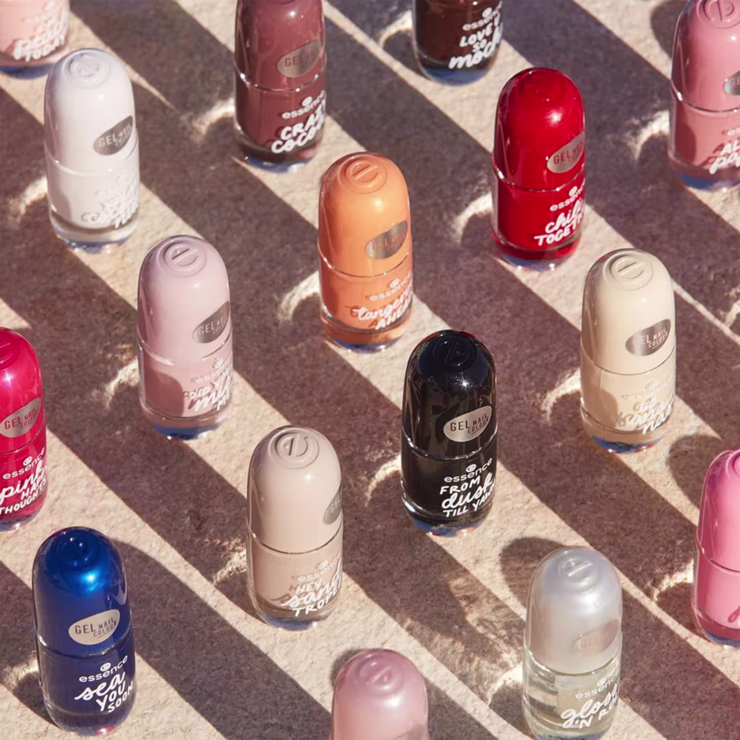 Coleção de esmaltes Essence Gel Nail Colour de várias cores
