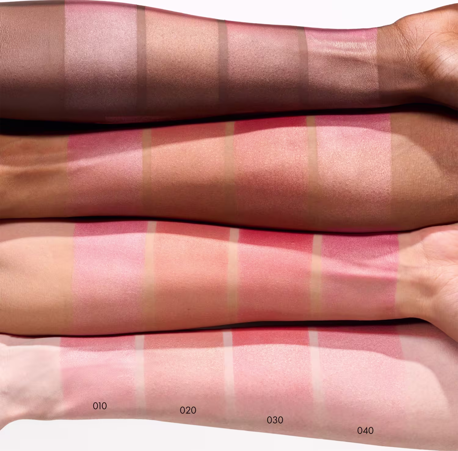 Todos os tons de blush da linha
