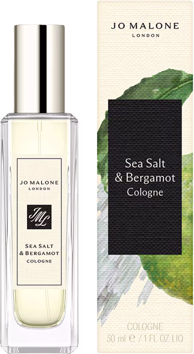Frasco de perfume Jo Malone London com rótulo "Sea Salt & Bergamot Cologne" com a caixa ao lado. Produto de 30 ml em embalagem retangular com tampa prateada.
