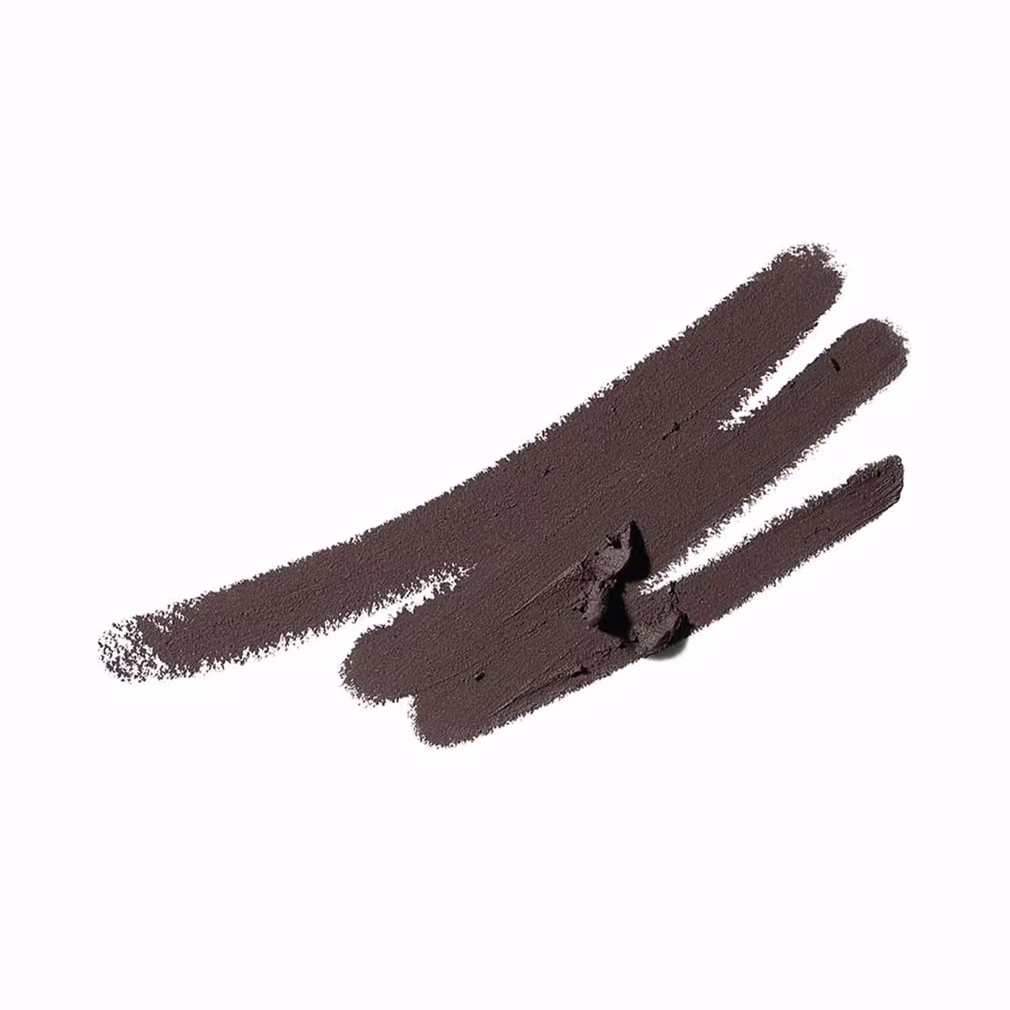 A imagem destaca amostra da cor do lápis M·A·C Kajal Excess Bark com textura cremosa e aveludada, com tons escuros e profundos, apresentando uma aparência suave e uniforme.