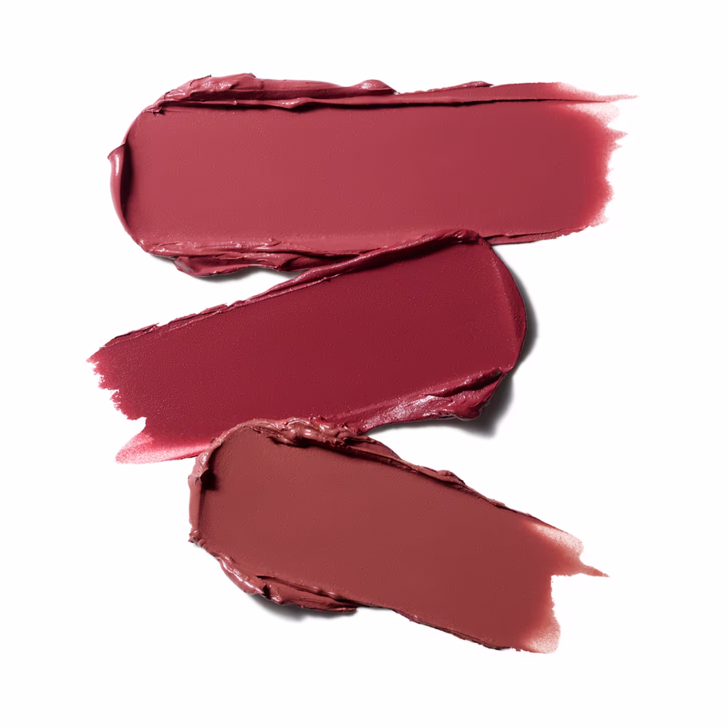 Amostras de batons nas cores Warm Teddy (nude quente), Go Retro (marrom rosado suave) e Sweet Deal (rosa nude médio)