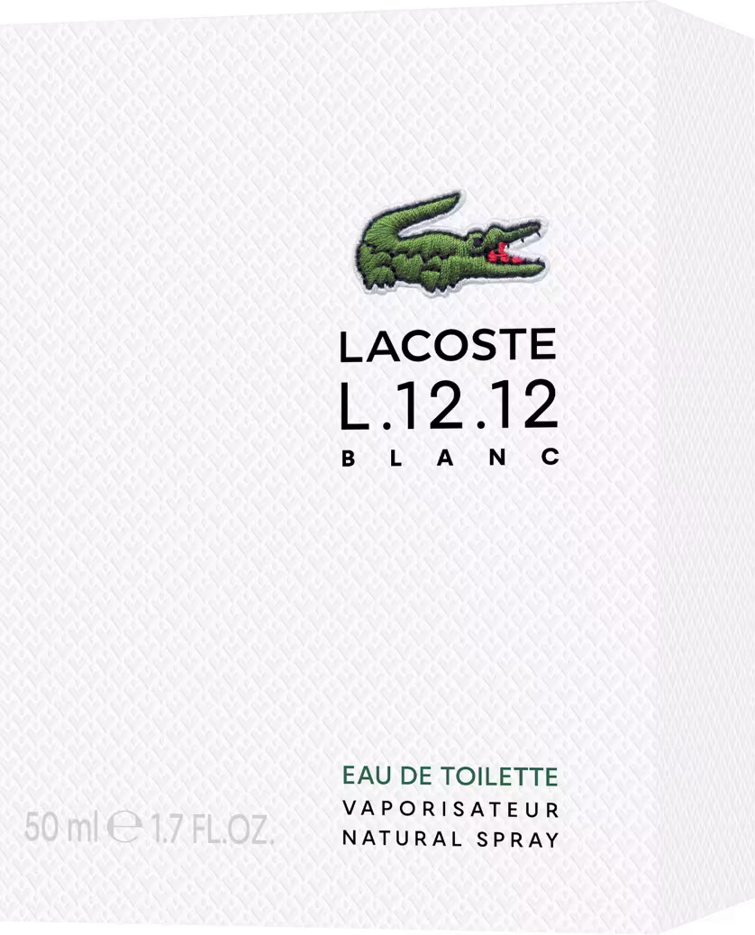 A imagem mostra a caixa branca do perfume Lacoste L.12.12 Blanc, toda branca, de lado, com o desenho do crocodilo, símbolo da marca, e descrito o nome da marca e do perfume, além de concentração e volumetria.