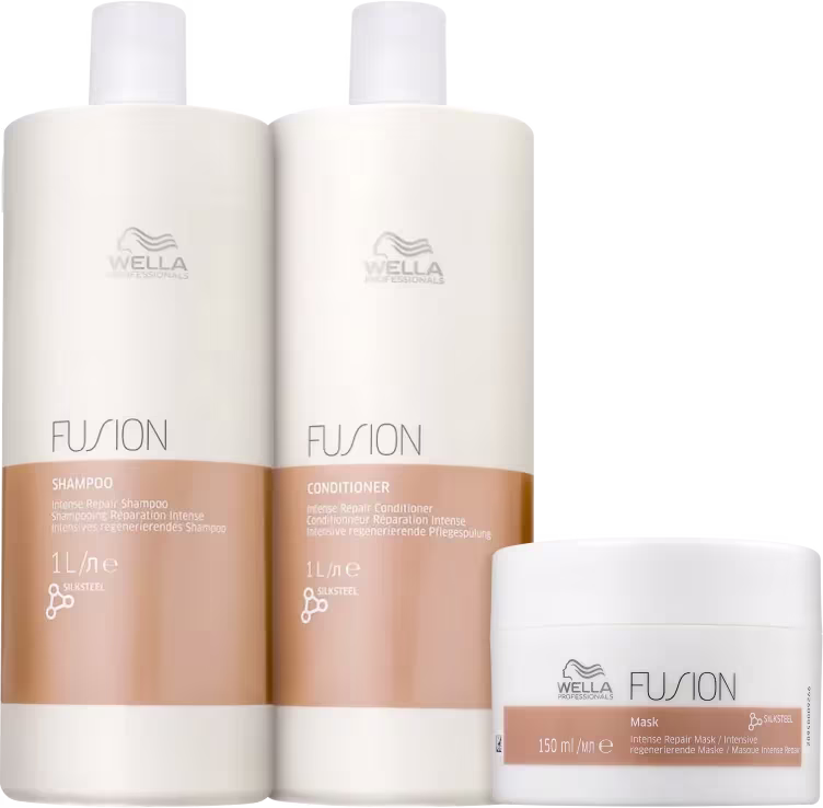 Produtos da linha Fusion da Wella Professionals, incluindo shampoo, condicionador e máscara, em embalagens brancas com detalhes em laranja. Os frascos possuem 1L e a máscara 150ml.