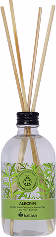 Frasco de difusor de aromas Kailash Alecrim, com líquido transparente e palitos de bambu. Rótulo verde com ilustração de folhas e logotipo da marca.