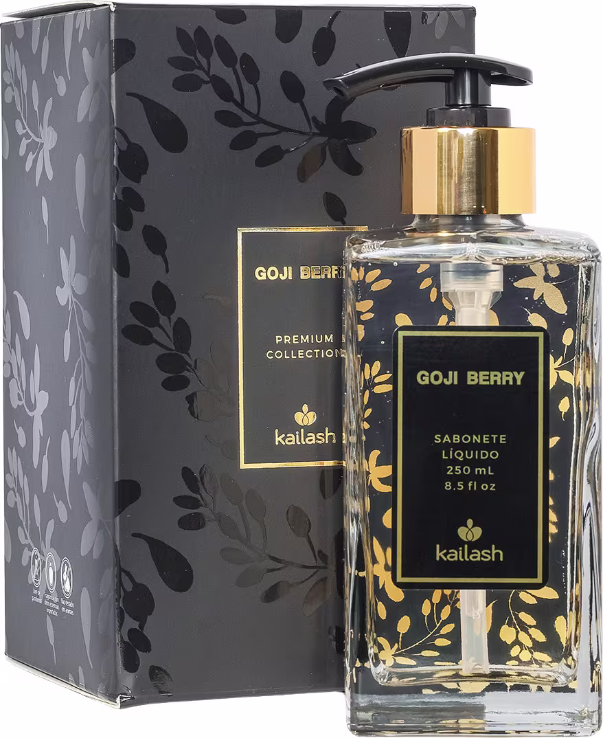 Frasco de sabonete líquido Goji Berry da marca Kailash, com embalagem preta e dourada apresentando um padrão floral. O produto possui 250 ml e está inserido em uma caixa decorativa com o mesmo padrão.