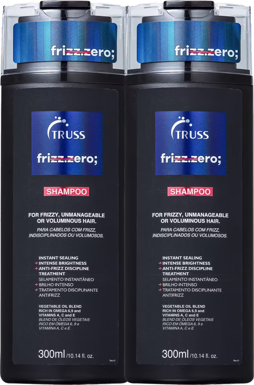 A imagem mostra dois frascos de shampoo da marca Truss, da linha frizz.zero. Esses shampoos são destinados para cabelos indisciplinados ou volumosos.