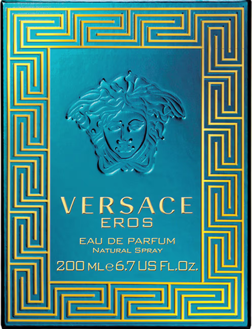 Caixa de perfume Versace Eros em embalagem azul e dourada com o logotipo da marca e a imagem da cabeça de Medusa em relevo. O produto contém 200 ml de eau de parfum.