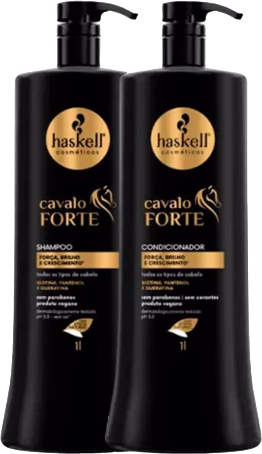 A imagem mostra dois frascos de shampoo e condicionador da linha Cavalo Forte da marca Haskell. Os frascos são pretos com bombas dosadoras e apresentam o logotipo da marca em dourado. Os frascos têm formato cilíndrico com 1L cada.