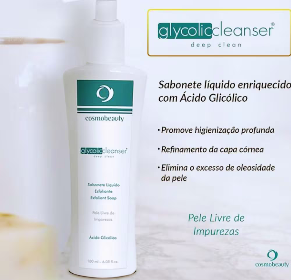 Sabonete líquido Cosmobeauty, chamado "Glycolic Cleanser". Há também informações sobre os benefícios do produto, como promover uma higienização profunda, refinar a textura da pele e eliminar o excesso de oleosidade.