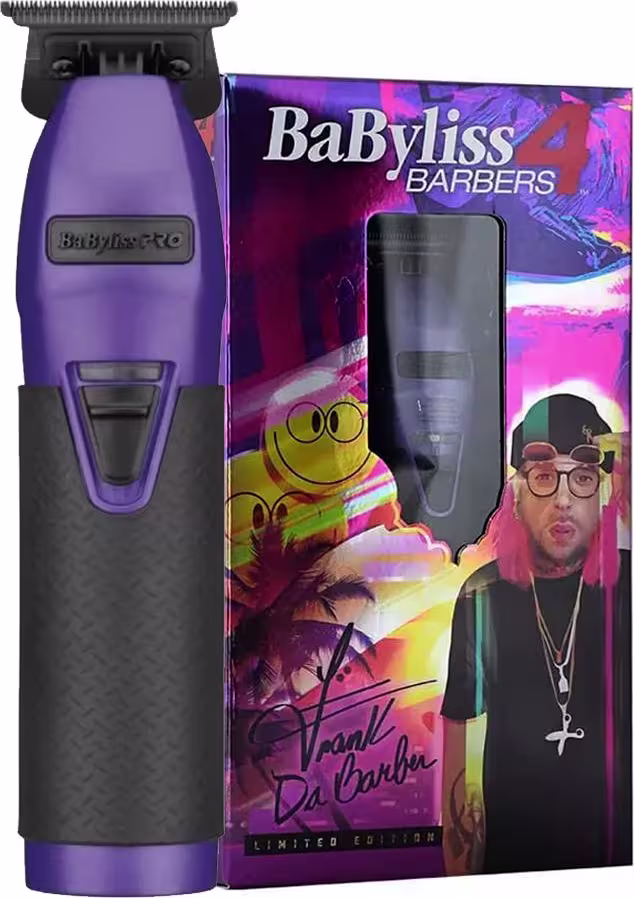 Aparelho de acabamento para cabelo da marca BaByliss, Barbers 4. Um modelo na cor roxa com detalhes pretos. Uma caixa de papelão com uma imagem colorida e psicodélica de um homem usando óculos, com o texto "BaByliss Barbers" e "Limited Edition".