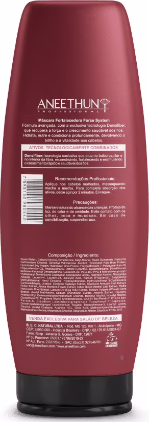 Verso da máscara, com informações de fórmula e modo de uso.