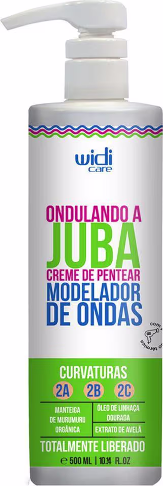 Creme de pentear modelador de ondas Widi Care "Ondulando a Juba". Embalagem plástica branca com bomba dosadora. Rótulo com texto destacando os benefícios para cabelos ondulados tipos 2A, 2B e 2C. Cores predominantes são verde, azul e rosa. Contém 500 ml.