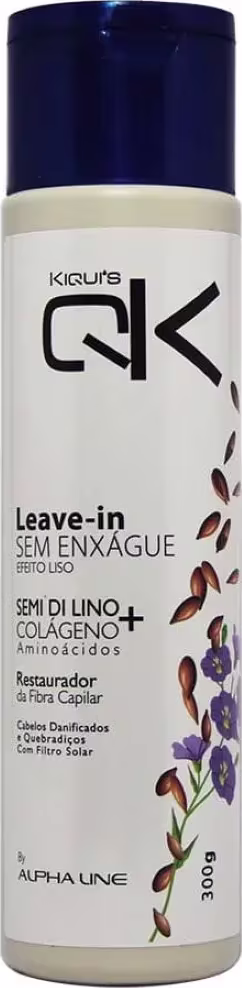 Leave-in da linha Kiquis da Alpha Line. Frasco cilíndrico de plástico branco com tampa azul escura. Rótulo com o logotipo da marca, nome do produto "Leave-in Sem Enxágue" . Imagem de flores lilás e folhas marrons decorando o rótulo. Embalagem de 300g.