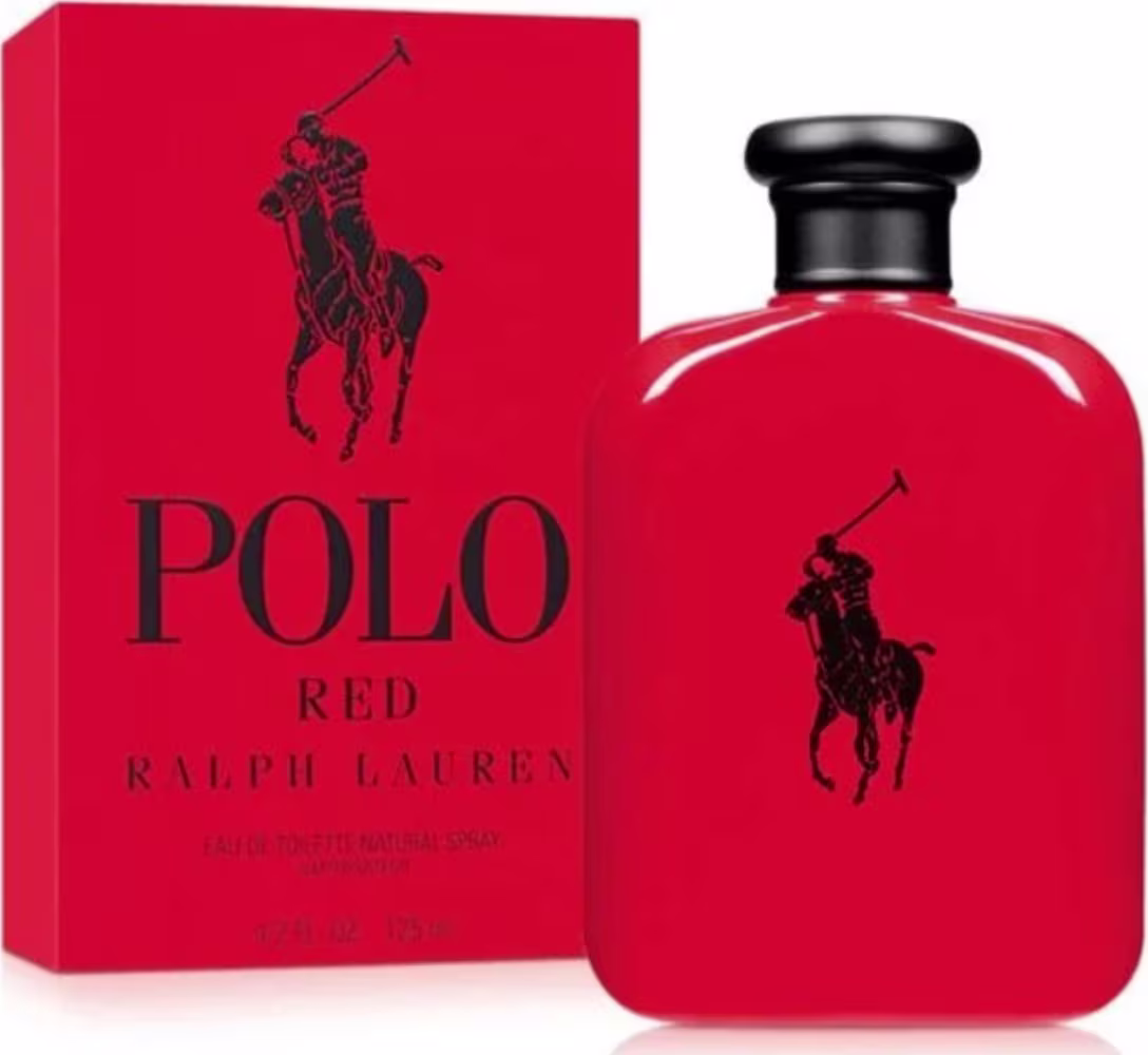 Perfume Polo Red da Ralph Lauren. Frasco vermelho brilhante com tampa preta, apresentando o logotipo do cavalo negro saltando. Caixa vermelha com o nome "Polo Red" e a marca Ralph Lauren em letras pretas.