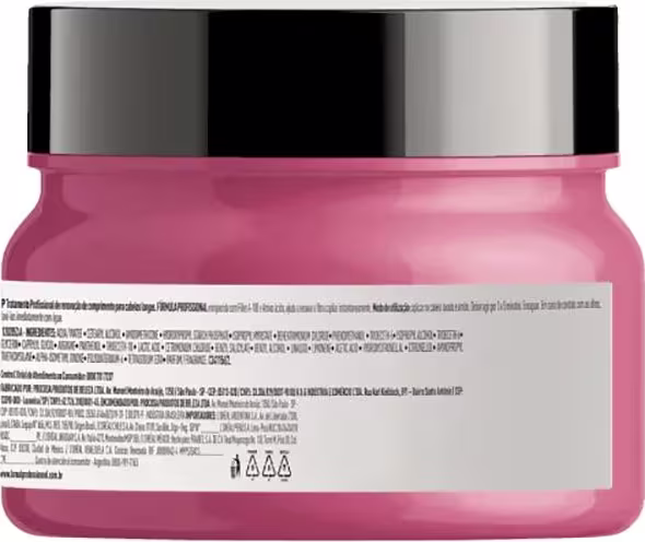 A imagem mostra o verso da embalagem da máscara com informações sobre o produto.