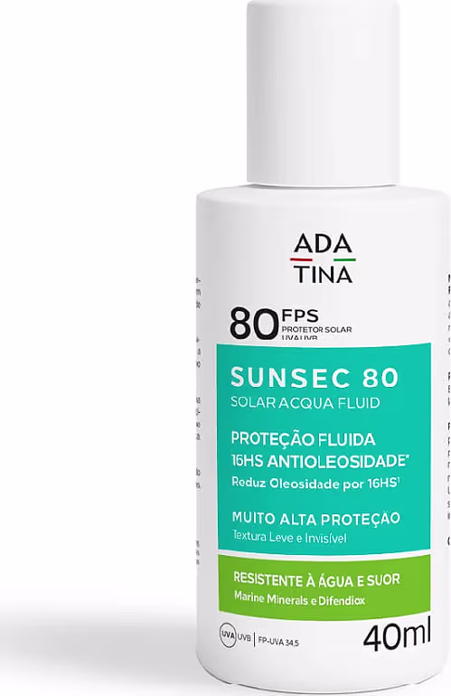 Frasco branco de protetor solar da marca Adatina, com rótulo em verde e preto indicando SPF 80, "Solar Acqua Fluid" e informações sobre a fórmula resistente à água e suor.