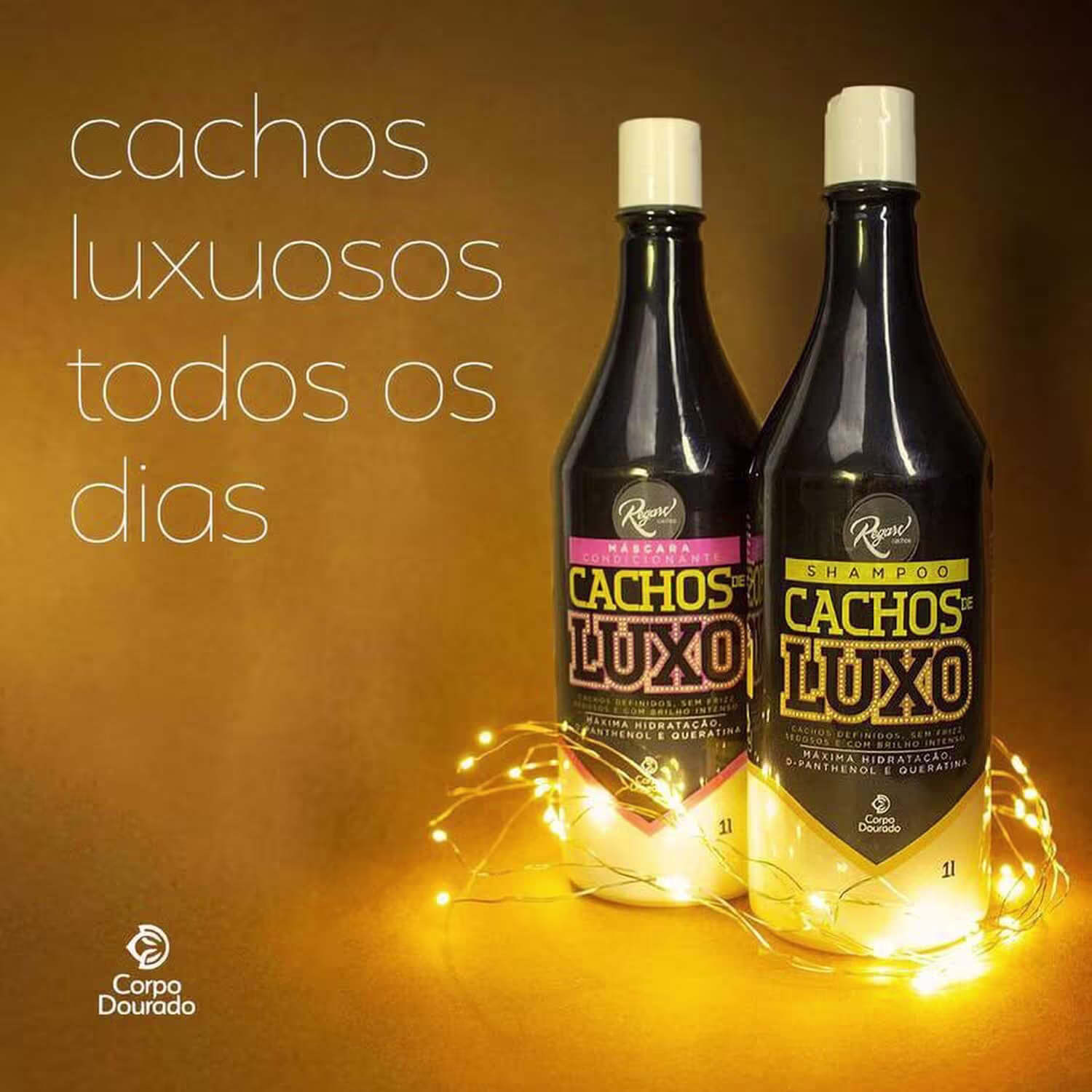 A imagem mostra os dois frascos de shampoo e condicionador num fundo amarelo e, em volta dos frascos, alguns fiozinhos com luzes. Também traz a frase 'Cachos luxuosos todos os dias'.