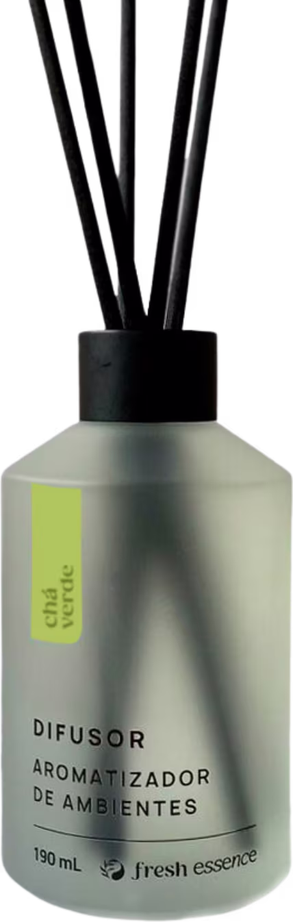 É um difusor de aromas para ambientes da marca Fresh Essence. O produto consiste em um frasco cilíndrico de vidro fosco com capacidade de 190 ml. O frasco é predominantemente branco com um rótulo verde claro contendo o logotipo da marca.