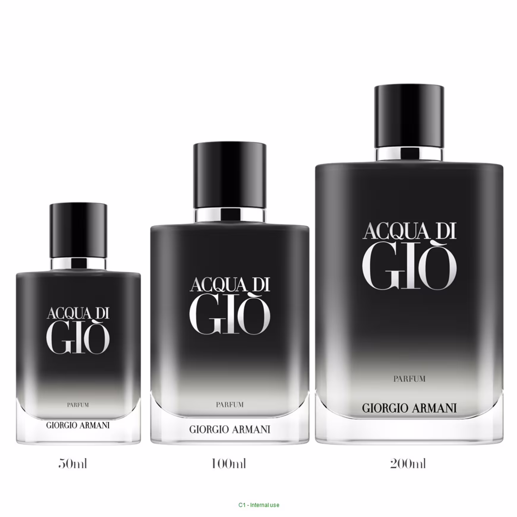 A imagem mostra os tamanhos comparativos entre as três volumetrias de Acqua Di Gio Giorgio Armani Parfum, da volumetria de 50ml, a menor, a de 100 ml, tamanho médio e de 200ml, maior tamanho.