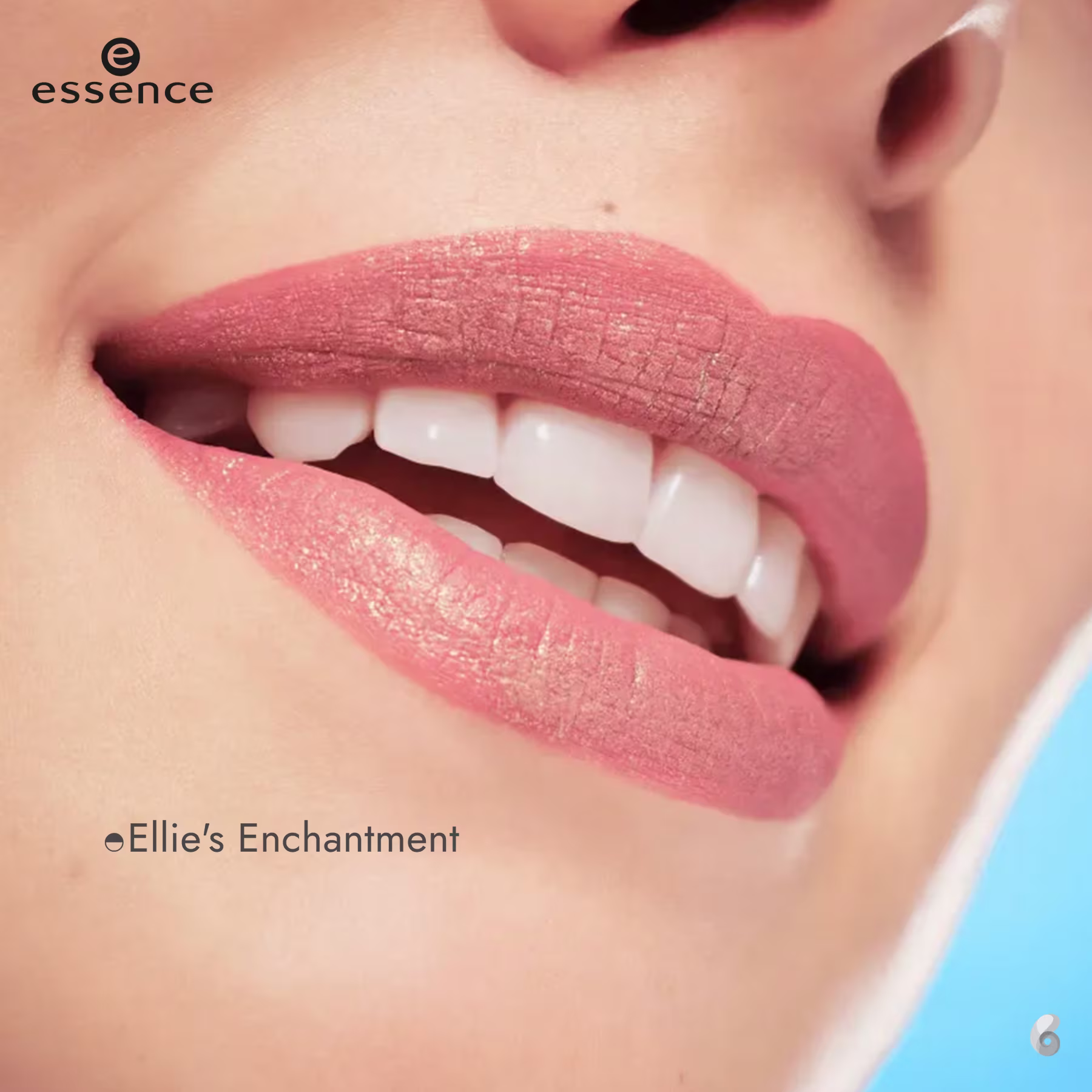 Modelo usando o Batom Líquido Essence Disney Pixar Up 02 Ellie's Enchantment 4ml.