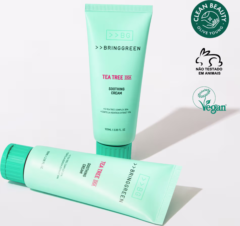 Dois tubos do produto Bringgreen Tea Tree Cica, com embalagem verde-menta e rótulos destacando os ingredientes e certificações, como "Clean Beauty", "Não testado em animais" e "Vegano".
