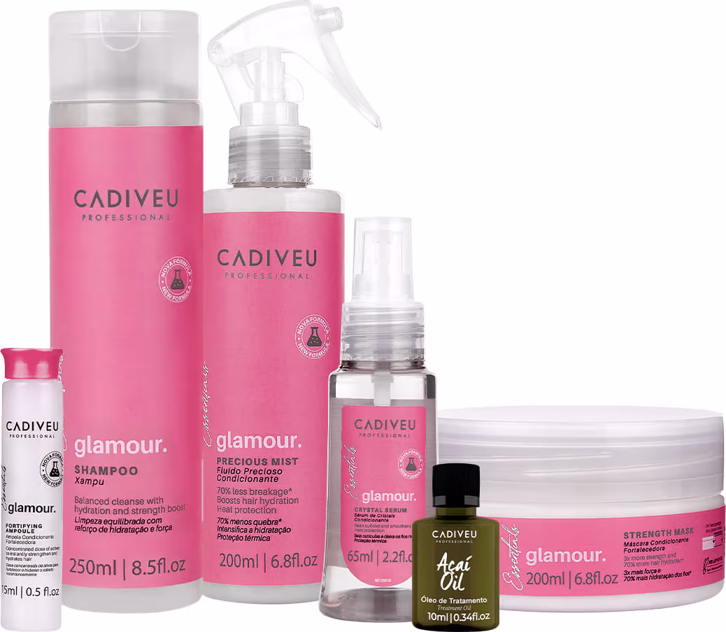 5 produtos da linha glamour essentials em embalagens transparentes com rótulo rosa e um açaí oil em frasco cor âmbar.