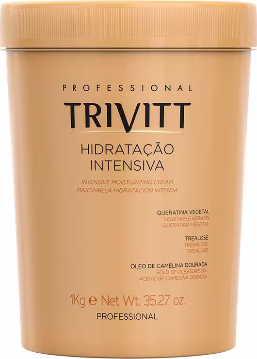 É um creme hidratante intensivo para cabelos da marca Trivitt Professional. O produto vem em uma embalagem plástica opaca na cor bege claro. A embalagem é um pote cilíndrico com tampa da mesma cor, contendo 1kg.