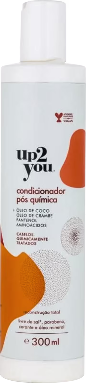 Embalagem plástica branca opaca. Rótulo com o nome da marca e do produto em letras pretas e vermelhas, e detalhes gráficos abstratos em tons de laranja e vermelho.