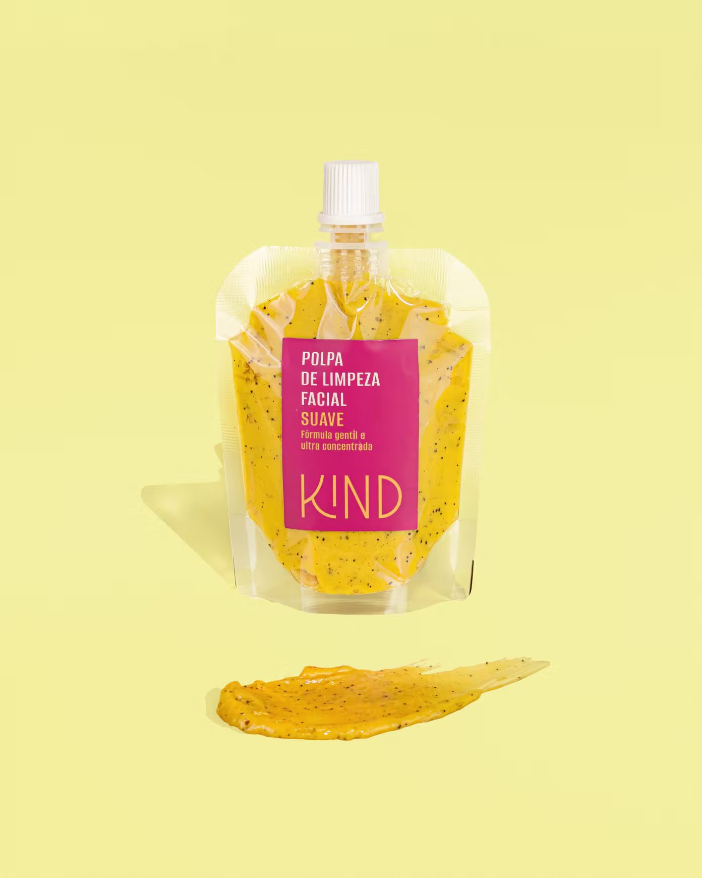 A imagem mostra um frasco de polpa de limpeza facial, com fundo amarelo e, abaixo, uma amostra da polpa mostrando cor e textura.