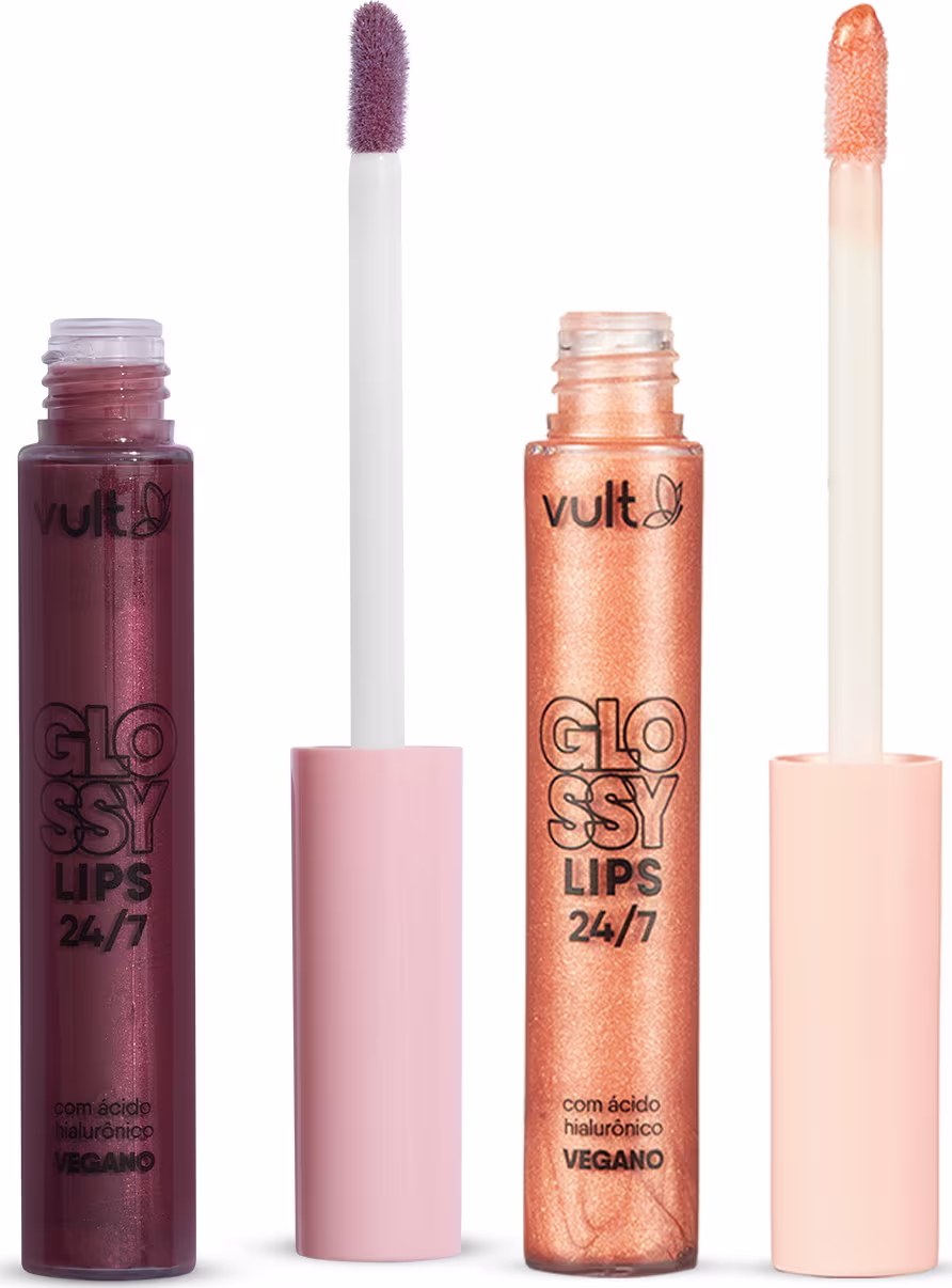 Dois tubos de gloss labial da marca Vult, um na cor roxa e outro na cor laranja, com rótulos indicando "Glossy Lips 24/7" e "Glossy Lips 24/7 com ácido hialurônico vegano".