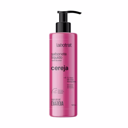 O produto apresentado é um sabonete líquido da marca Labotrat, na fragrância de cereja. O frasco possui uma embalagem rosa com um rótulo preto e branco, com o nome. 190ml de volume.