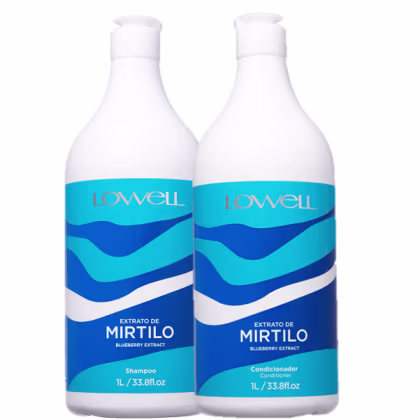 Dois frascos brancos de shampoo e condicionador da marca Lowell, com rótulos azuis destacando o extrato de mirtilo. Os frascos possuem design simples e elegante, com informações sobre o produto visíveis.