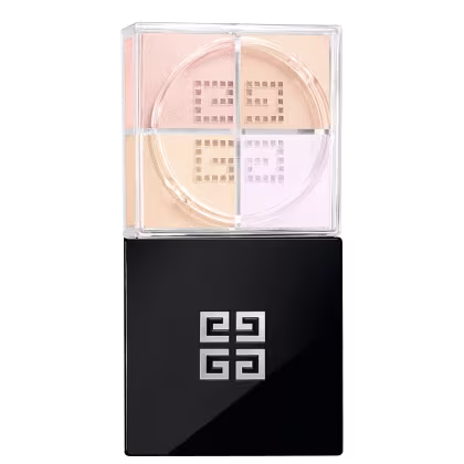A imagem mostra o pó solto de Givenchy. É uma caixa preta elegante, com o logotipo da marca em relevo na tampa superior. A caixa é retangular e possui uma base transparente de acrílico que permite ver as cores suaves do pó solto.