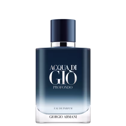 O produto apresentado é um frasco de perfume da linha Acqua di Gio Profondo da Giorgio Armani. O frasco é predominantemente azul escuro, com um gradiente que se torna mais claro em direção à base.
