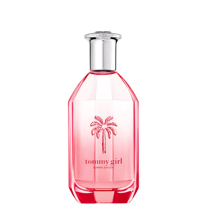Frasco de perfume Tommy Girl Summer Edition, com design elegante e tampa prateada. O frasco possui uma tonalidade rosa clara e apresenta um desenho de uma palmeira vermelha em destaque.