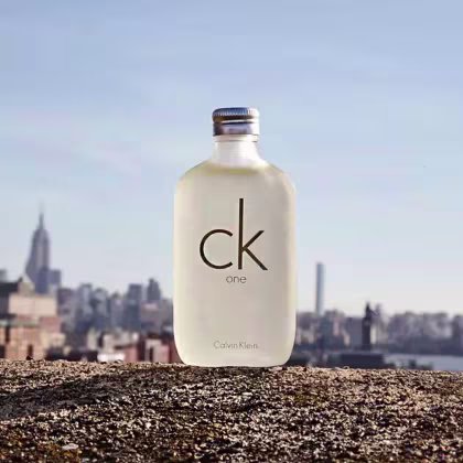 Imagem do produto Conjunto CK One Calvin Klein Unissex - Eau de Toilette 50ml + Shower Gel 100ml